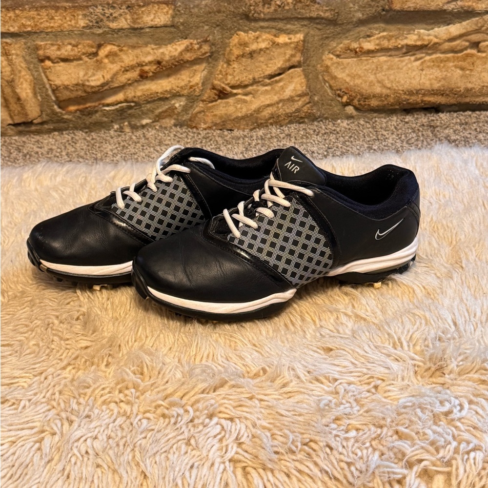 Nike Black and White Golf Shoes